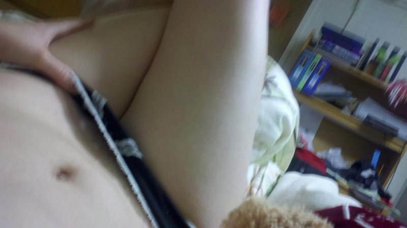 Частное фото голой девушки в домашней обстановке