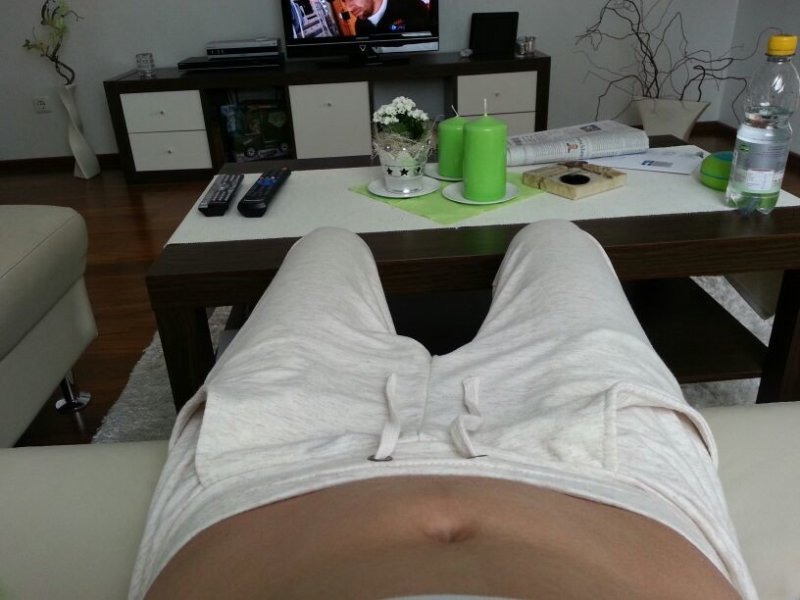 Девушка фотографирует себя голая в домашних условиях