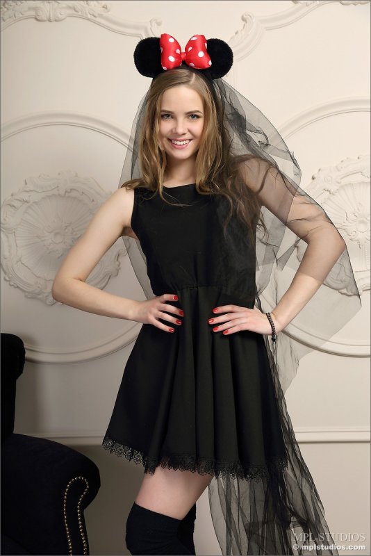 Горячий эро косплей стройной голой красотки